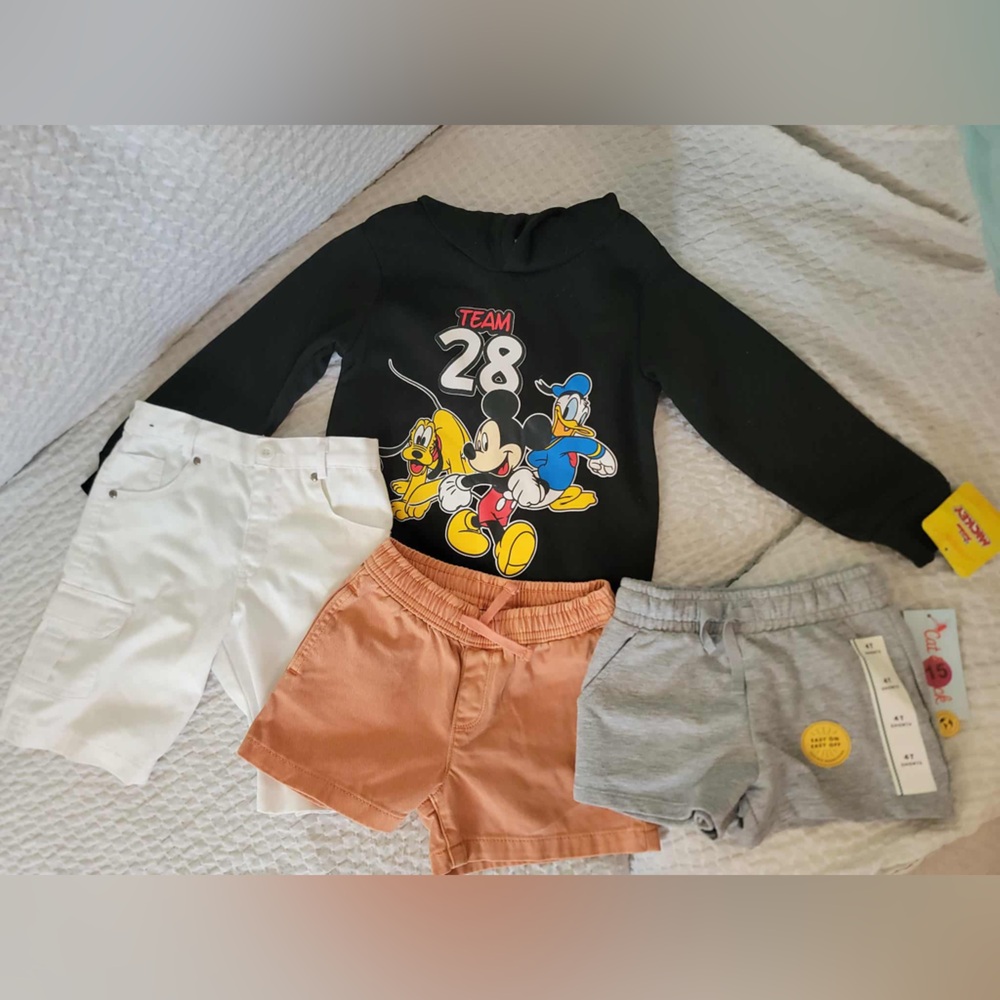 Disney Black Sweatshirt with Mickey and Pluto Design and 3!shorts nwt!